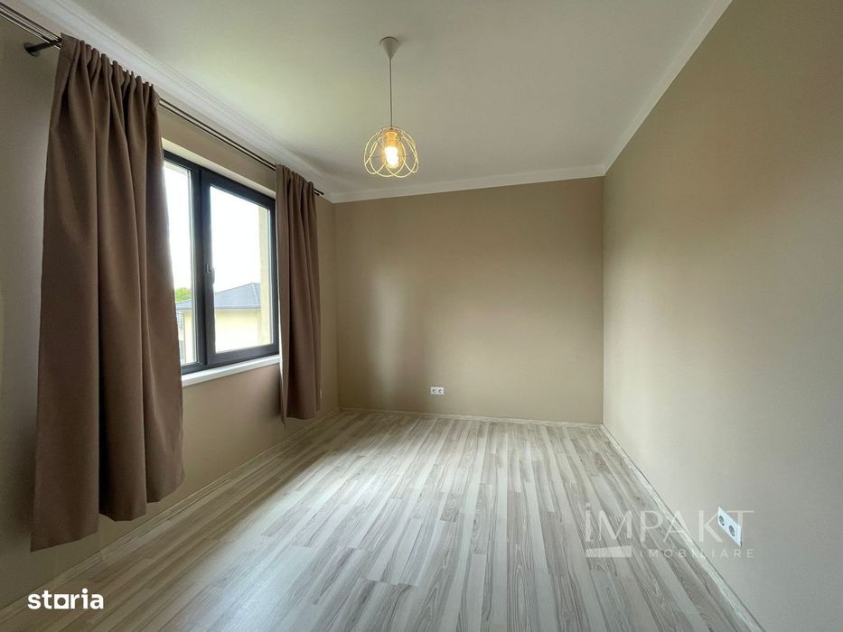 Casă / Vilă cu 4 camere de închiriat - Dezmir