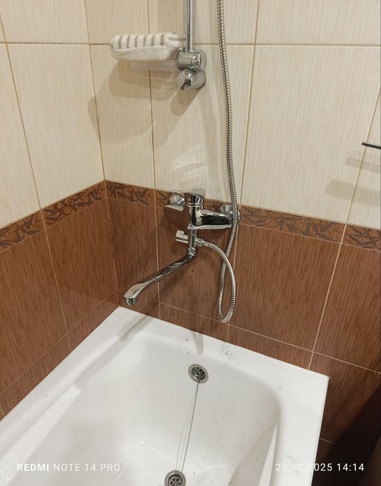 Сантехник установка унитаза