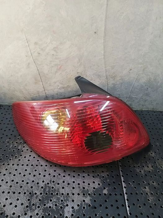 Stop tripla lampa stanga peugeot 206 2a c 1090029