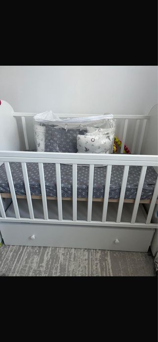 Продам детскую кроватку (манеж)