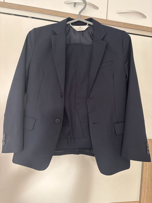 Костюм H&M за момче
