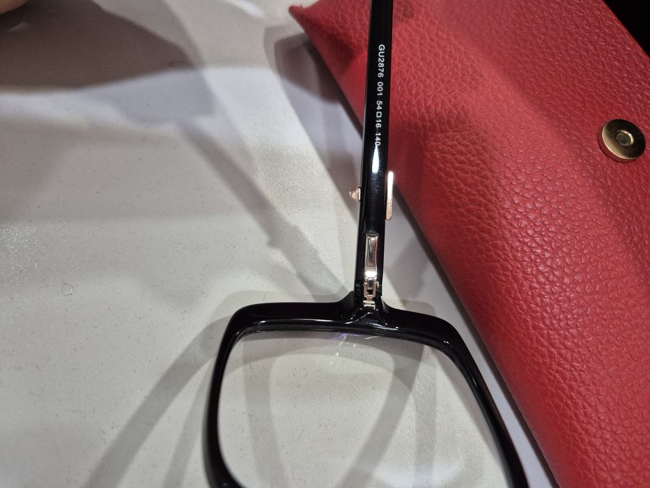 Диоптрични рамки  Guess и стъкла +1.5 диоптера