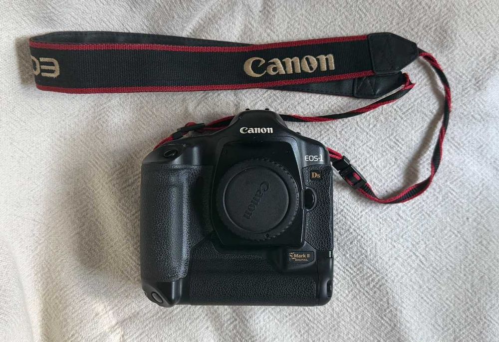 Canon EOS-1Ds Mark II full-frame DSLR