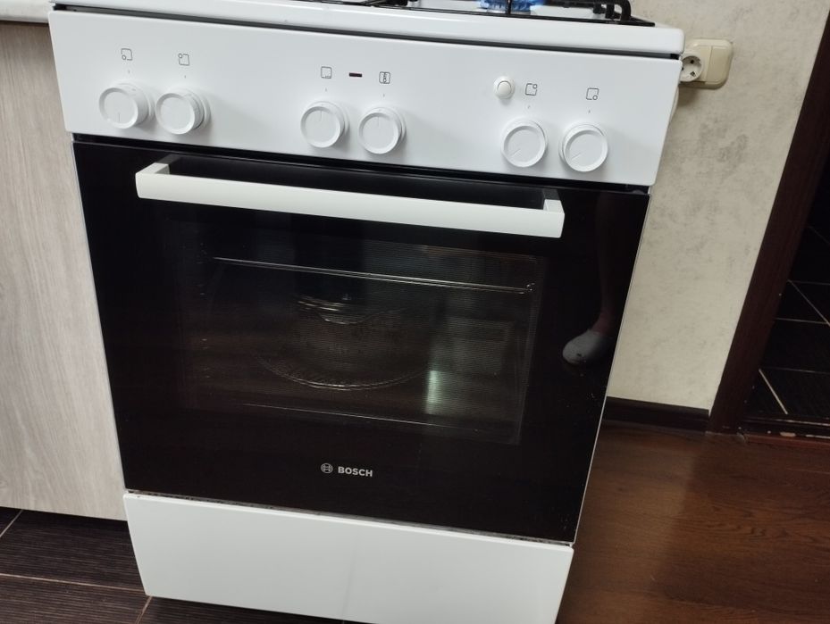 Продам газовую плиту