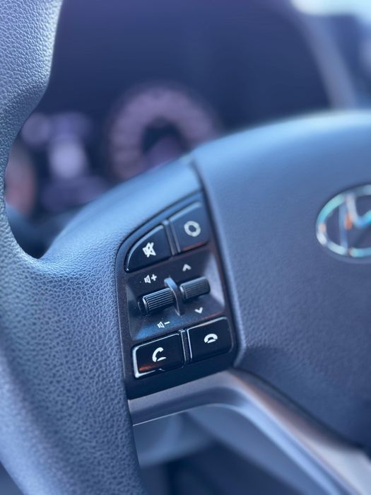 Продам автомобиль Hyundai Tucson