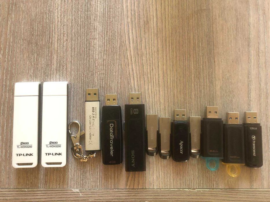10 различни флашки + wifi адаптери