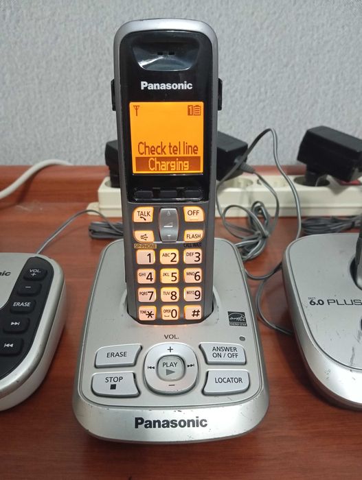 Продам радиотелефон PANASONIC c автоответчиком.