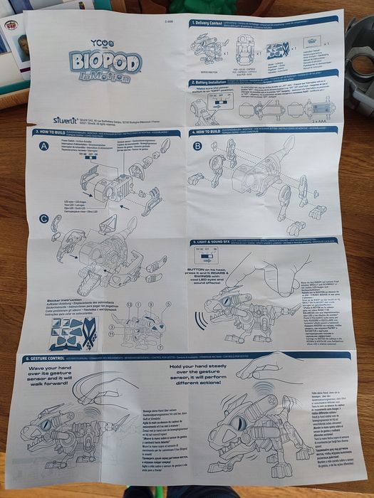 Dinozaur Biopod cu sunete si lumini - umbla