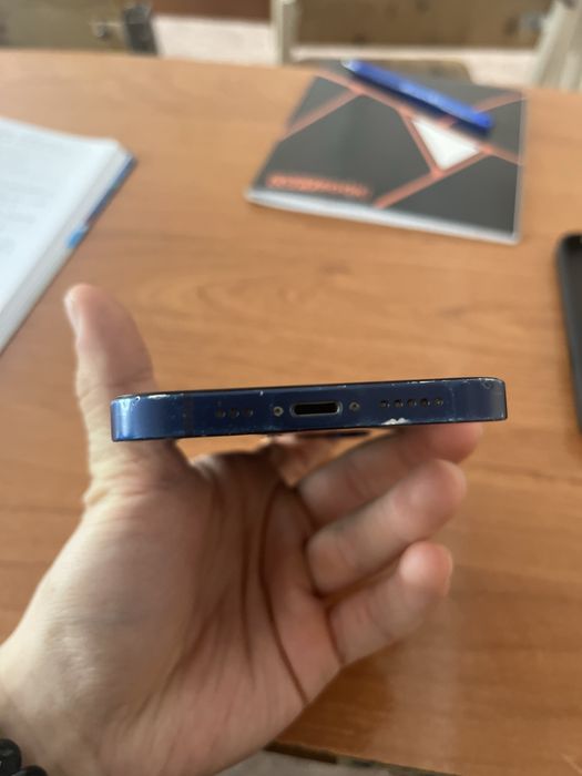 Продам iPhone 12 blue