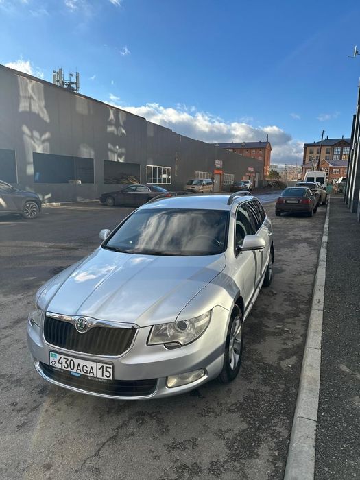 Продам автомобиль Шкода Суперб В6 Универсал