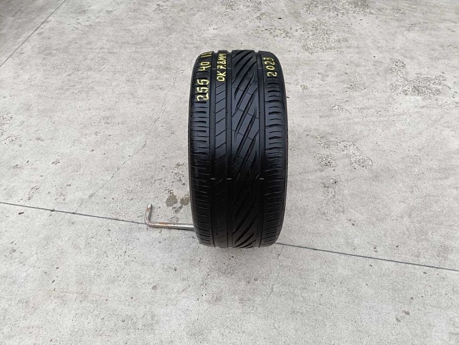 O anvelopa vara 255 40 19 uniroyal rainsport 5 cu 7,8 mm dot 2023
