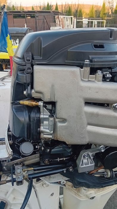 Vând motor barcă Outboard Johnson 50hp,injecție, 4 timpi