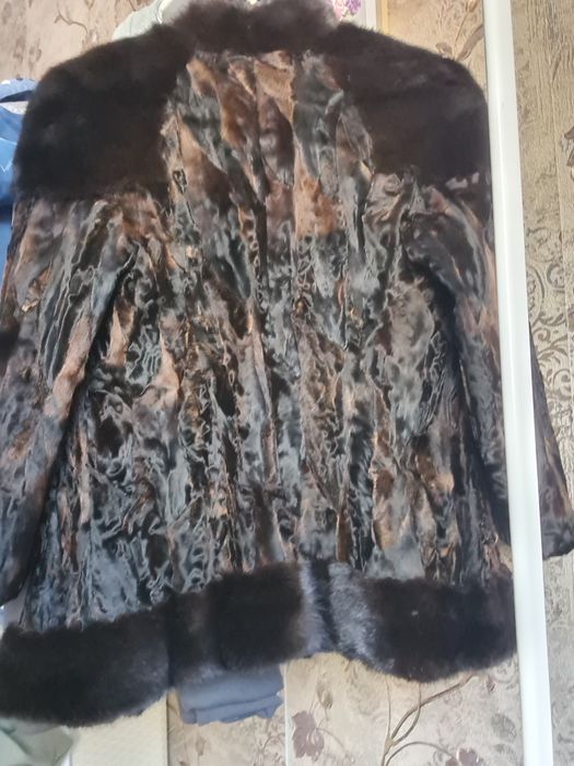 Шуба каракуль из Греции, Афины. Размер xs.