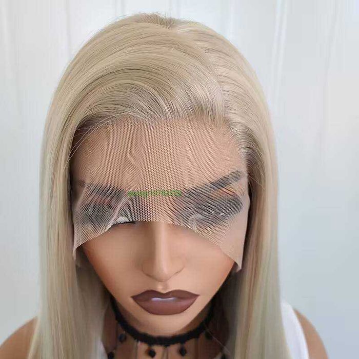 Права дантелена перука 13x4 в пепеляво русо