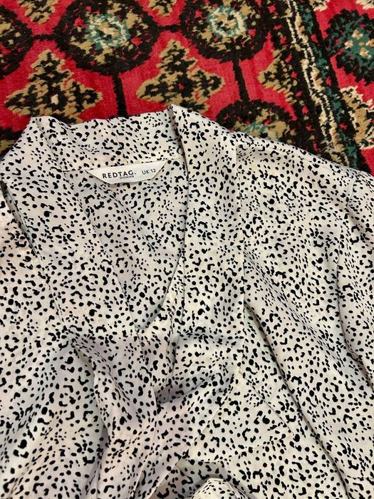 Все по 15.000 сум. Размер М