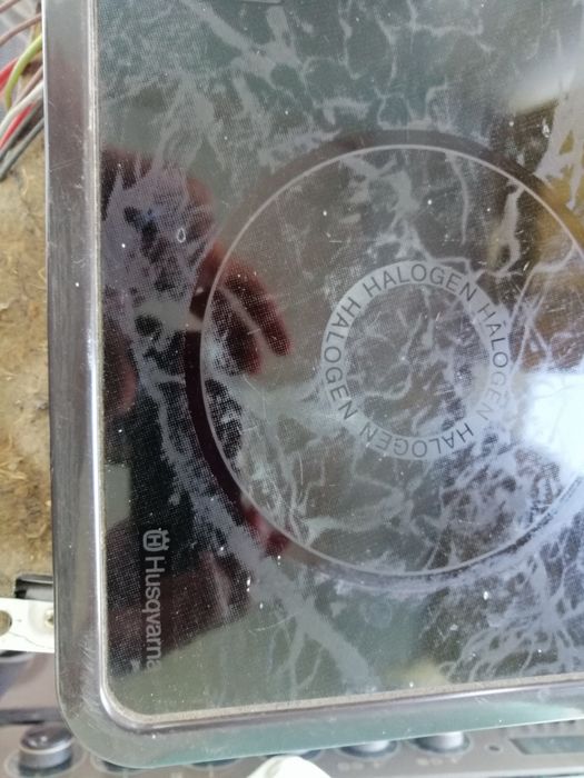 Котлон за вграждане с управление от фурната -Хускварна