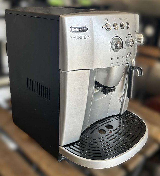 Кафемашина DeLonghi Magnificа ESAM4400