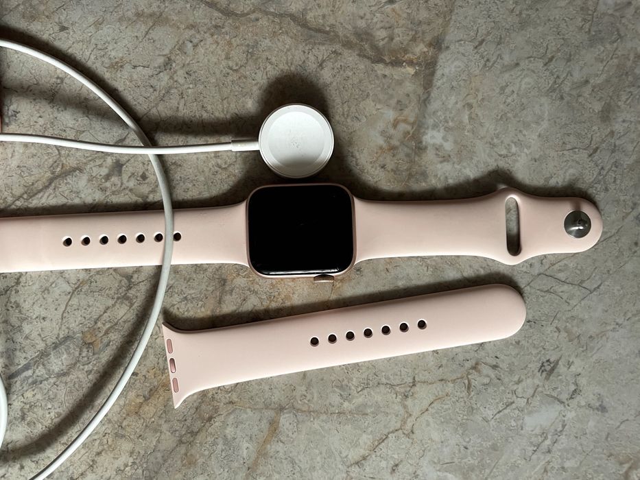 Apple Watch SE 1st Gen, 40 mm, GPS – Gold Aluminium 2020, GPS, 40 mm