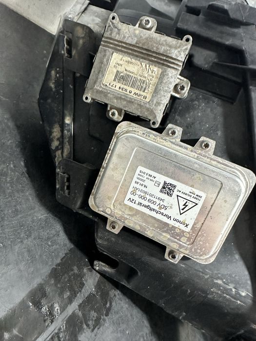 Faruri BMW Seria 5 E60 E61 xenon adaptive custom cotton Becuri led