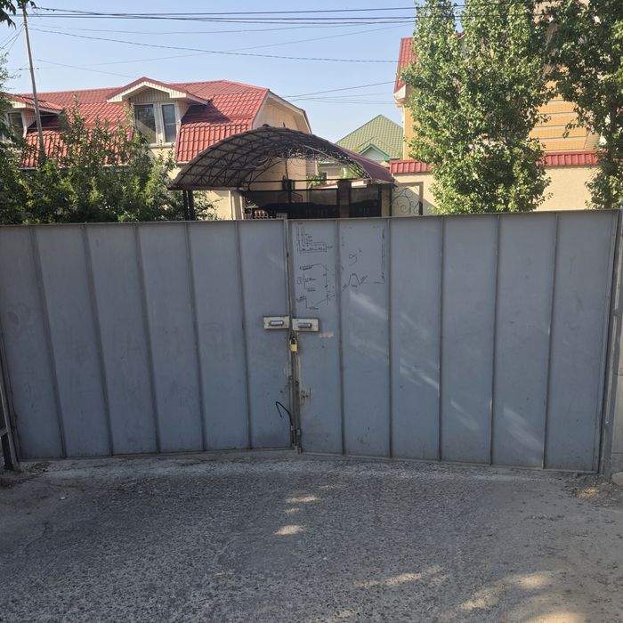 Продается 2 ВОРОТА Срочно  мкр.Север