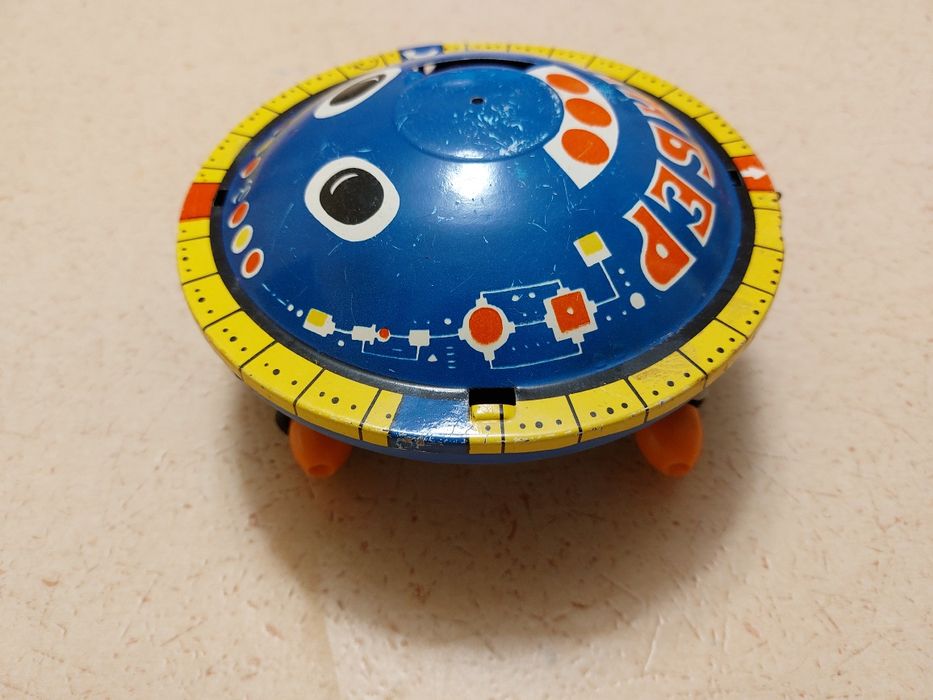 Руска ламаринена играчка Луноход КИБЕР