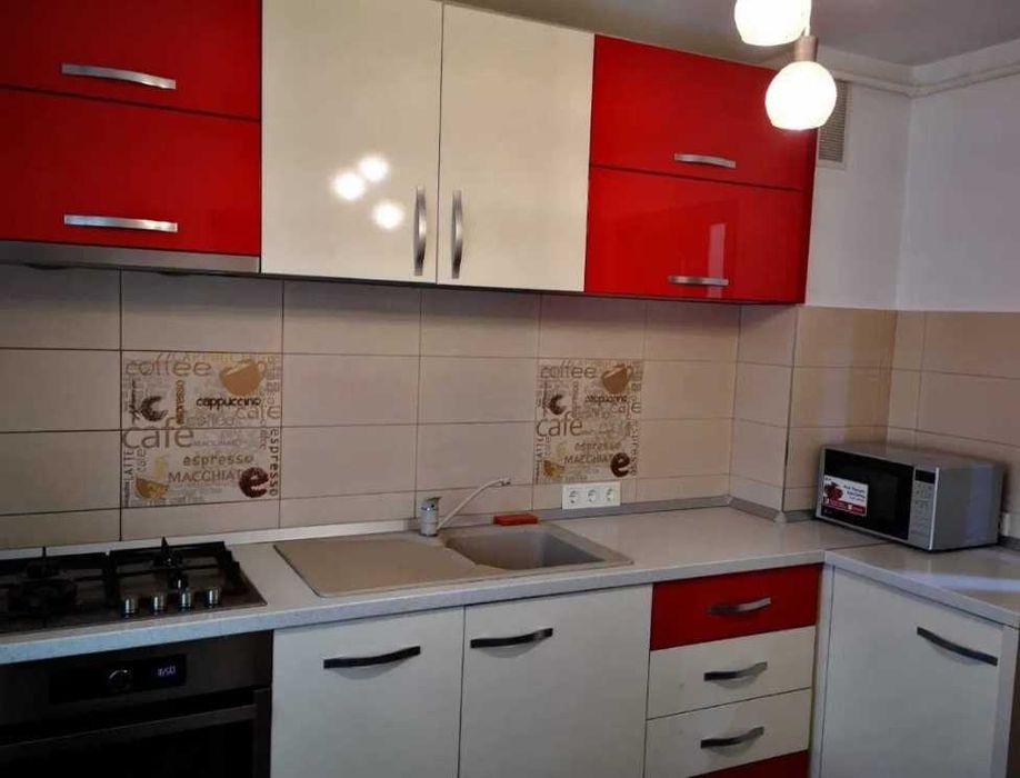 Дава се под наем Едностаен апартамент в Пловдив, Център - 28 кв.м за 153 € - Снимка #1