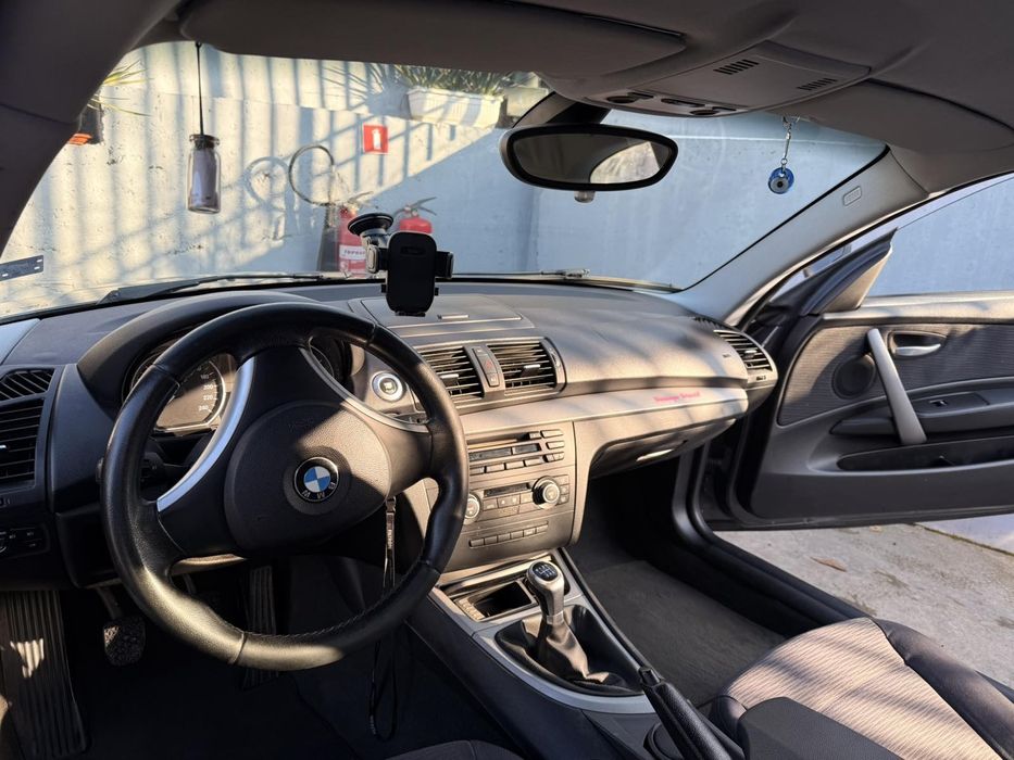 BMW 118D 2008год.