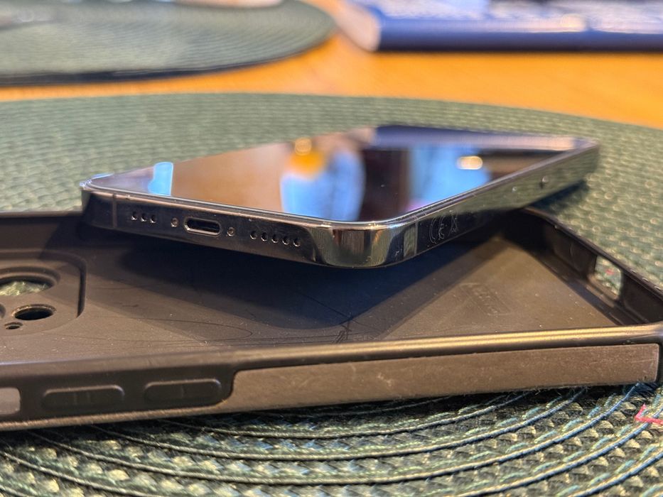 iPhone 13 Pro black negru