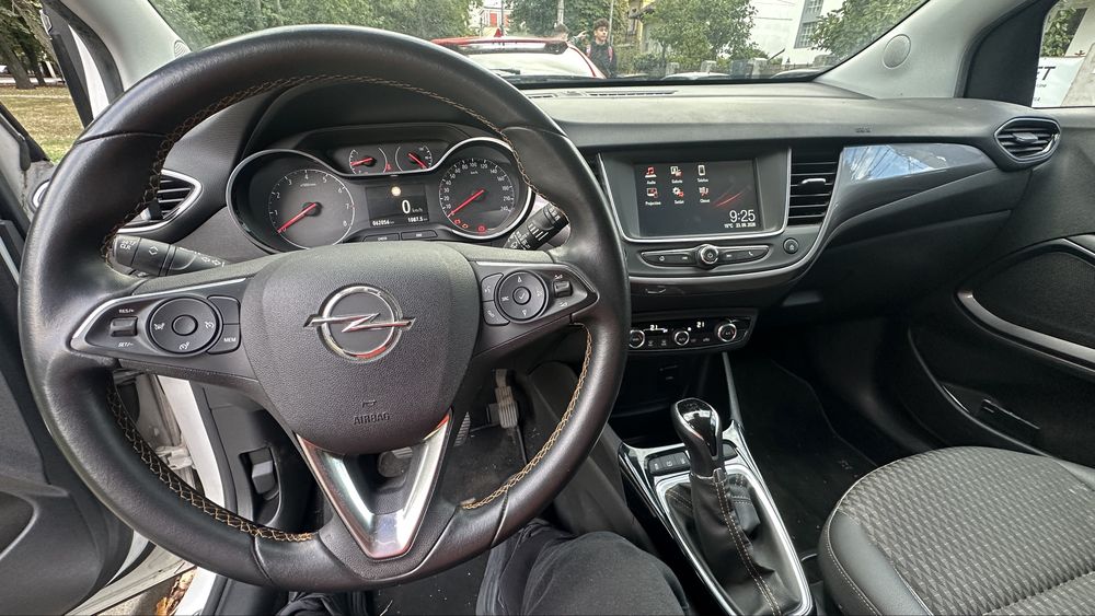 Opel Crossland X
