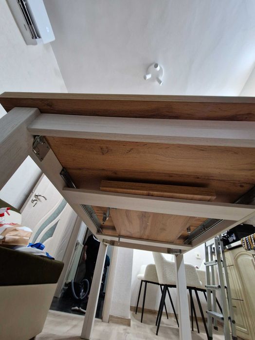 трапезна голяма маса