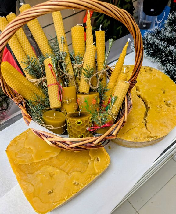 Ръчно изработени восъчни свещи. 100% чист пчелен восък. Ръчно рисувани