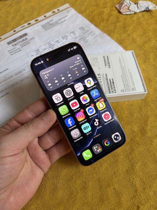 Schimb iPhone Air gold