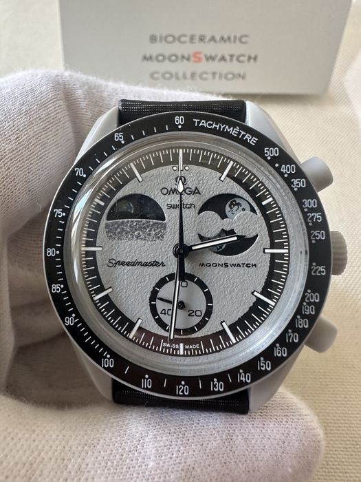 Omega x Swatch MoonSwatch Mission to Earthphase