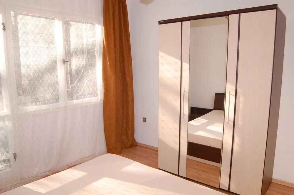 Дава се под наем Двустаен апартамент в Варна, Цветен квартал - 61 кв.м за 358 € - Снимка #9