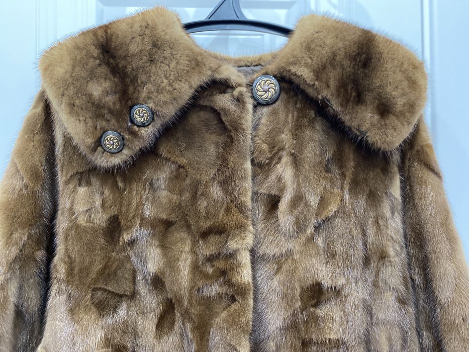 Продается новая норковая шуба