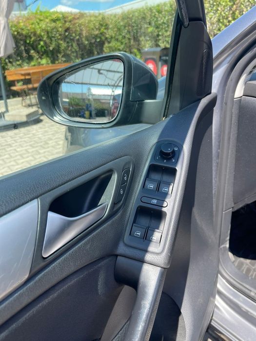 Vând VW Golf VI  2012