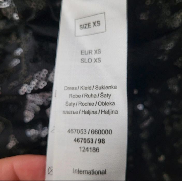 Rochie neagra din  paiete