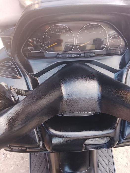 Scuter   Suzuki 400cm