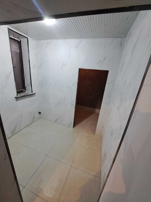 Кафельщик сбольшым опытом