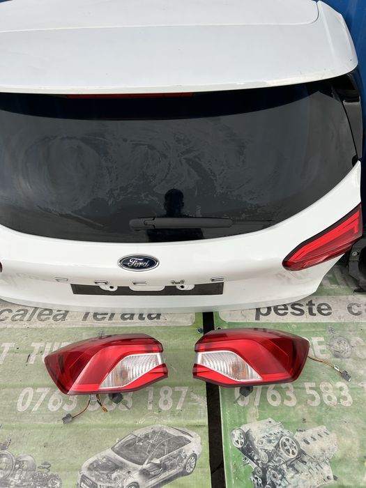 Stop stânga aripă  faord Ford Focus hatchback