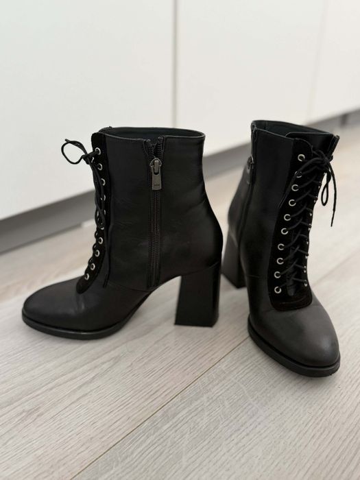 Ghete elegante din piele naturala