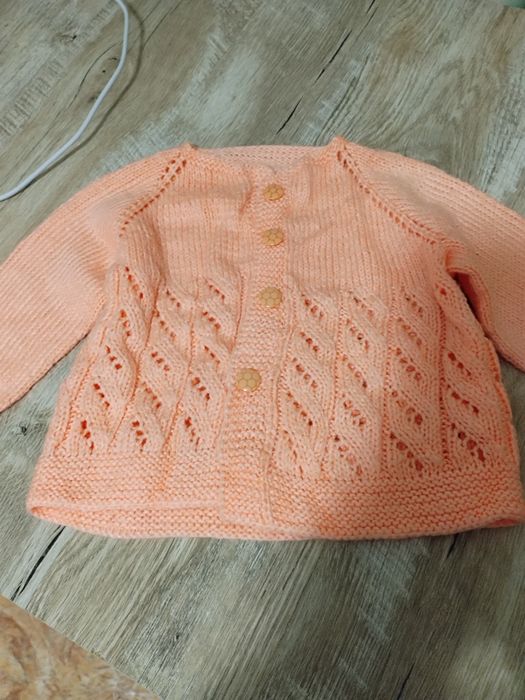 Вязаный костюмчик на девочку