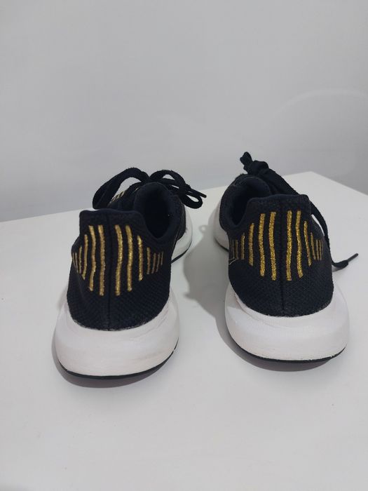 Adidasi adidas dama