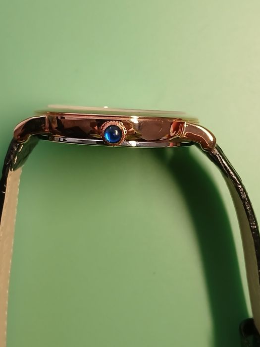 Елегантен часовник