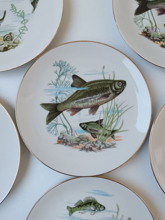 Винтидж порцеланови чинии с рибки, отлично състояние