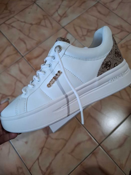 Дамски обувки Guess