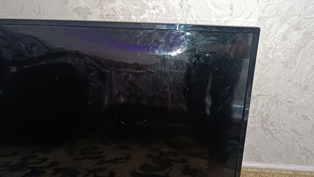 43 talik televizor bor