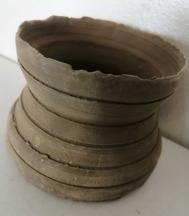 Recipient lut lucrat manual vaza handmade