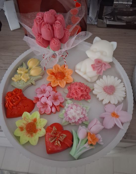 Mărțișoare din ceară de soia