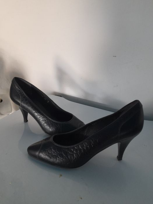 Продам туфли женские разные